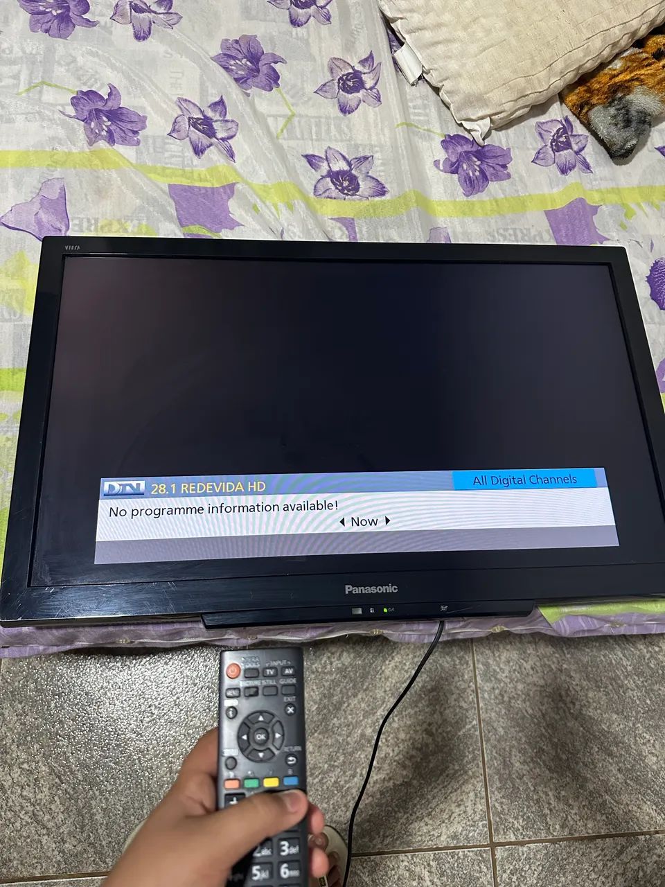 Tv Panasonic viera de 32 polegadas modelo tc-l32c5b 