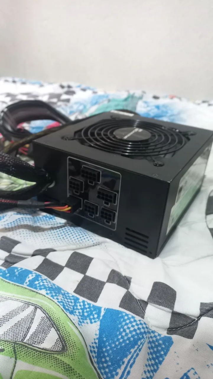 Fonte Seventeam 650w Semi-Modular 80 plus bronze