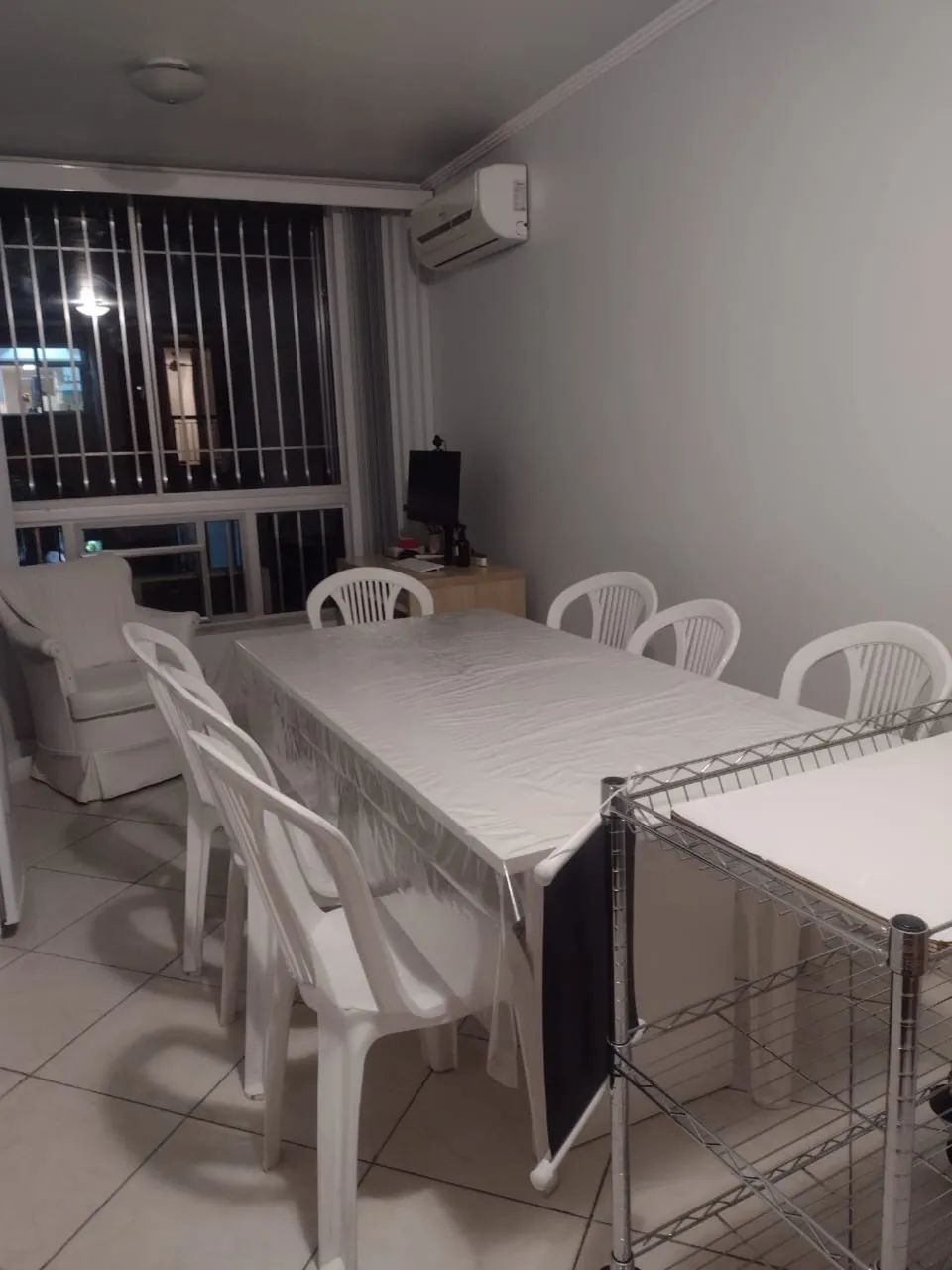 Mesa branca Tok&Stok  - Foto 4