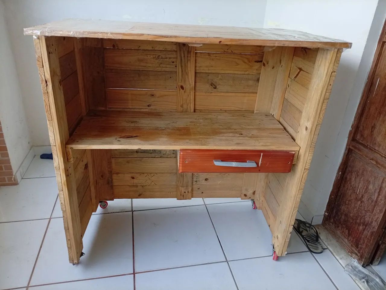 Vende-se bancada de paletes - Foto 4
