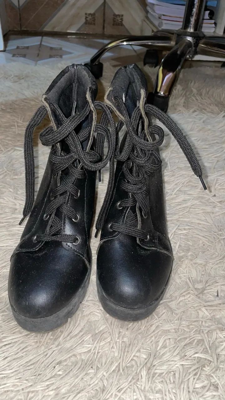 Par de botas à venda - Foto 2