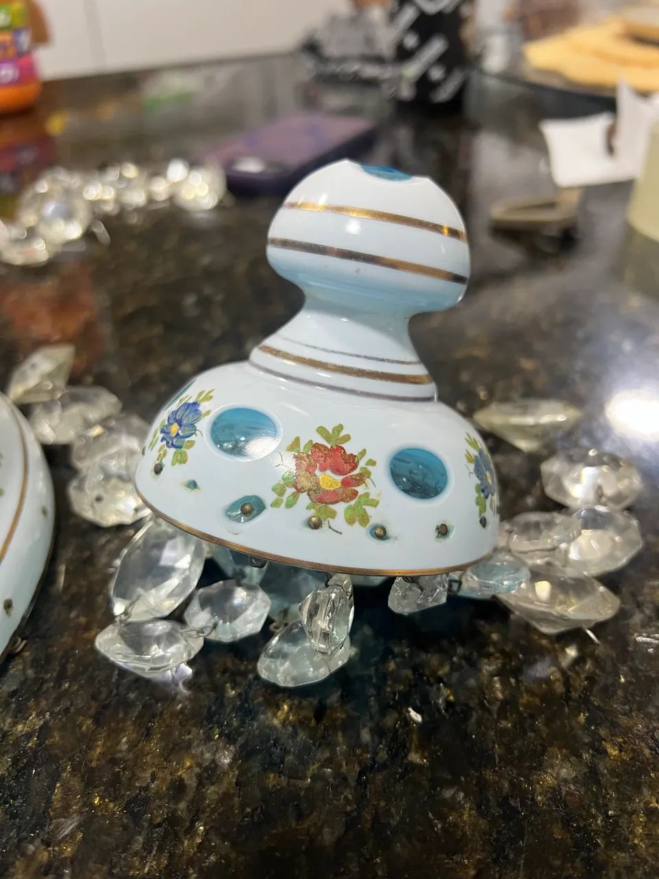 Lustre antigo de porcelana pintada  - Foto 2