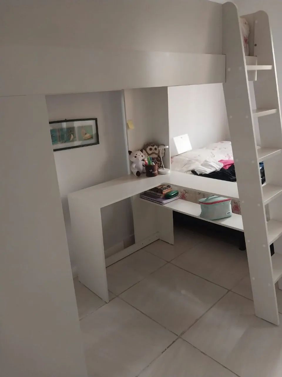 ?Cama Alta Multifuncional com Escrivaninha e Guarda- roupa - Excelente Estado? - Foto 3
