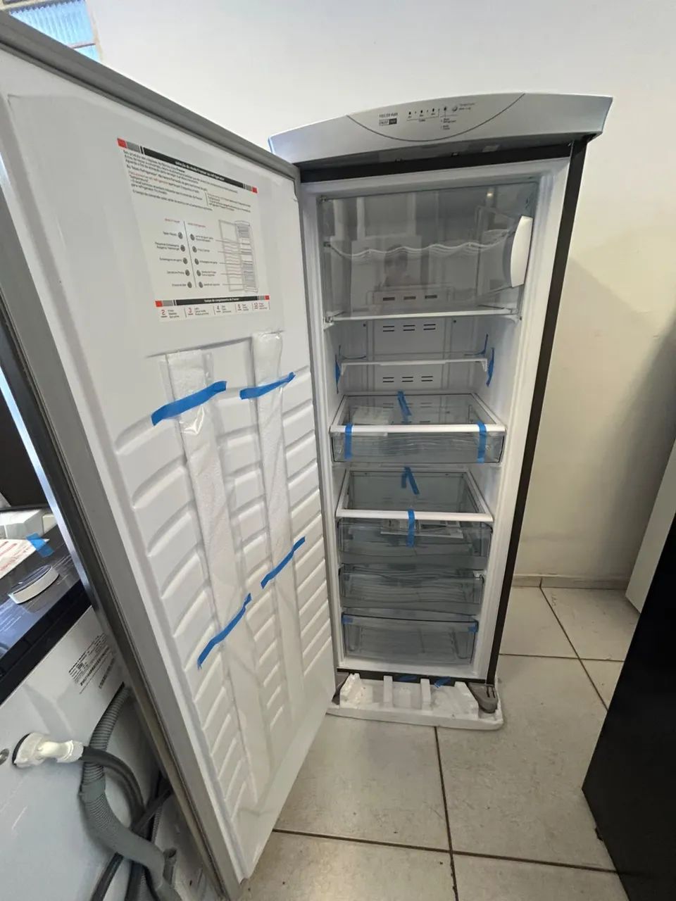 Freezer vertical Brastemp flex inox 276 litros  - Foto 2