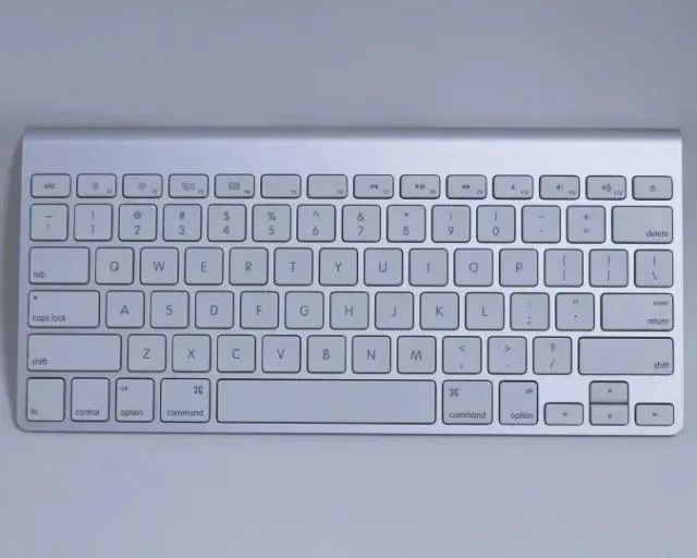 Teclado Apple Wireless Keyboard A1314 Bluetooth Ótimo Estado - Foto 3