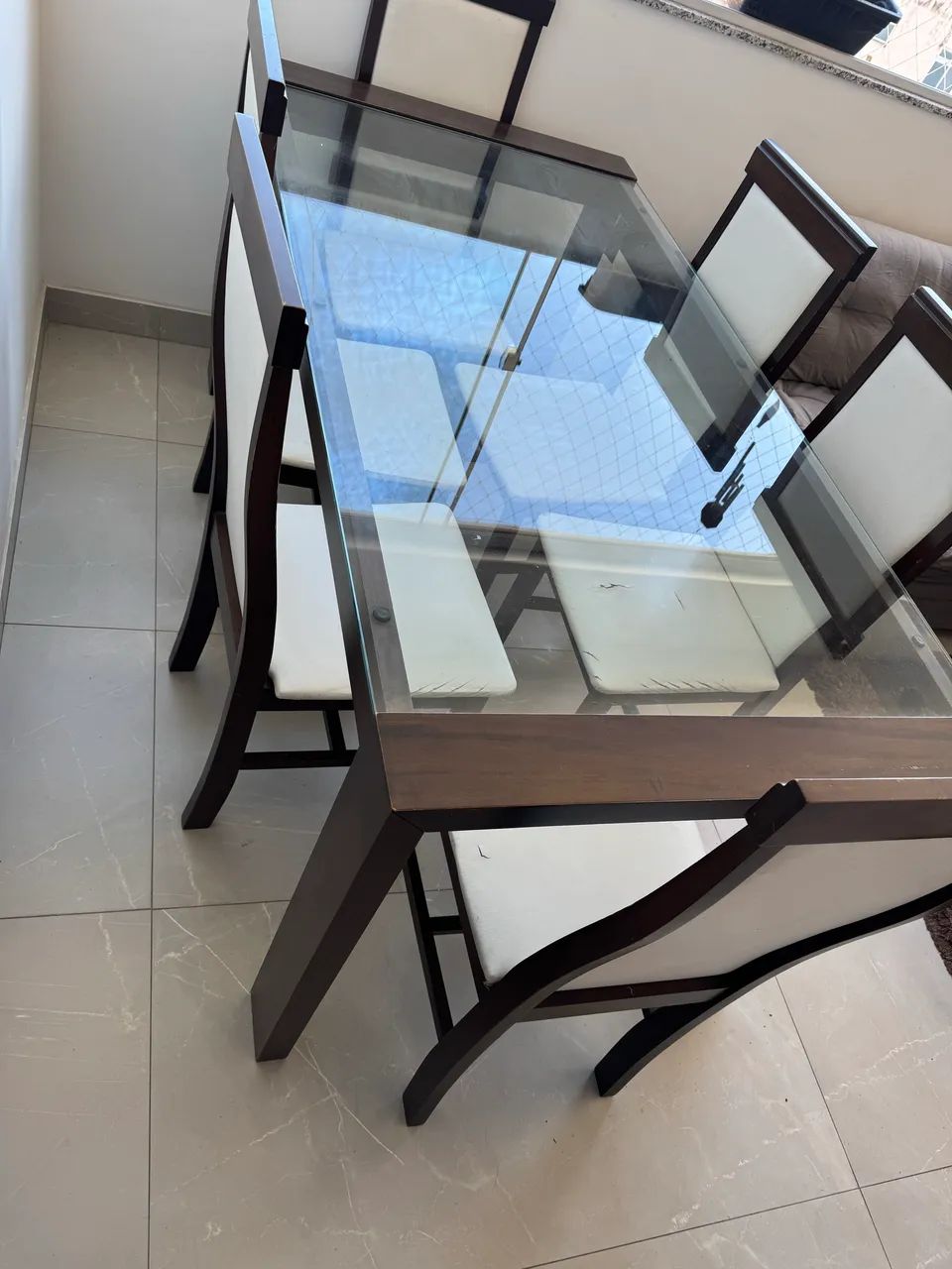 Mesa com tampo de vidro madeira maciça 