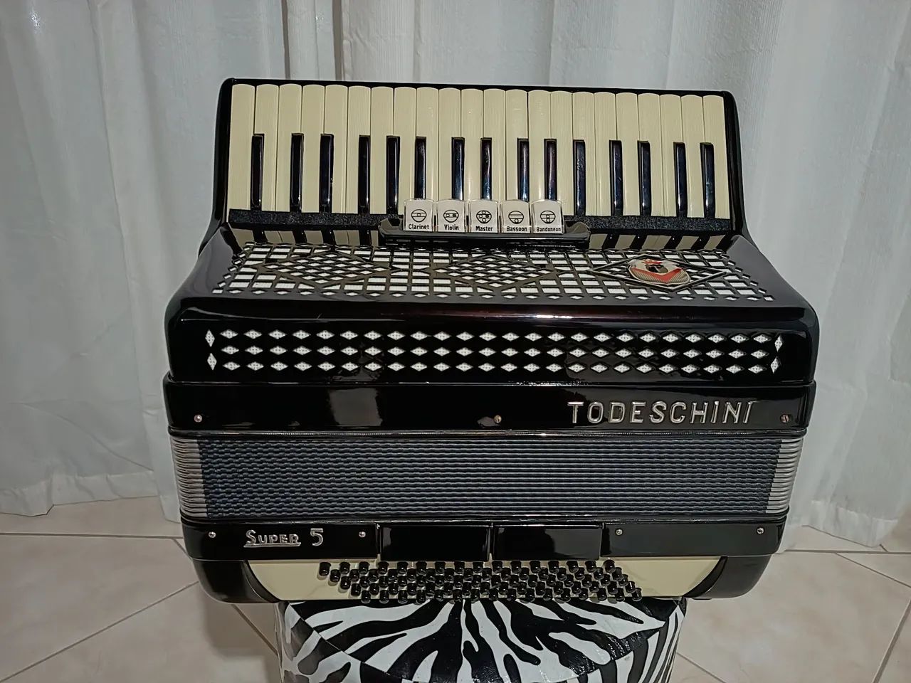 Vende-se Acordeon  - Foto 3