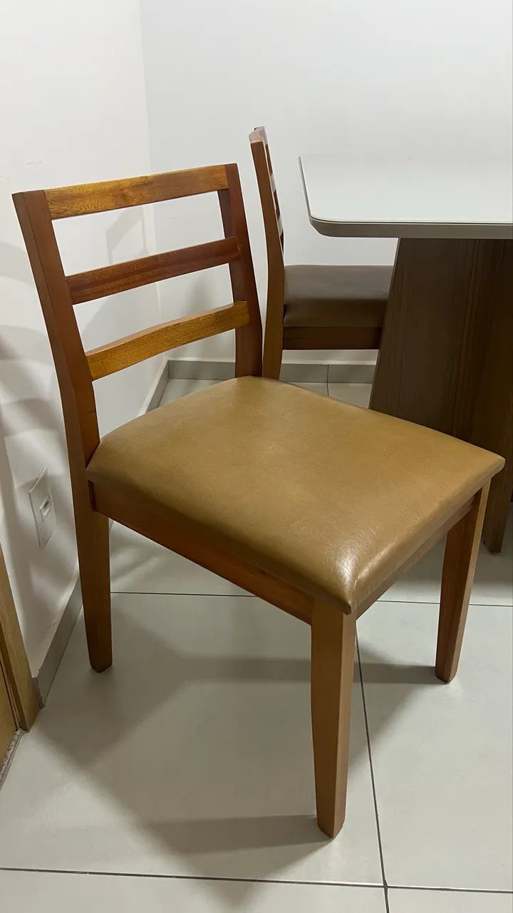 Mesa com 4 cadeiras  - Foto 3