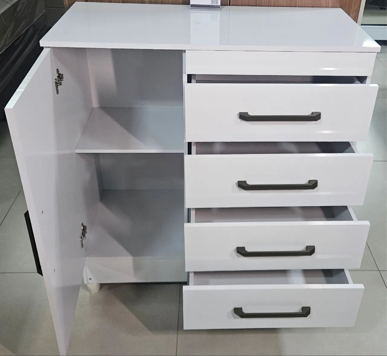 Cômoda 4 Gavetas Montevidéu // Oferta  - Foto 3
