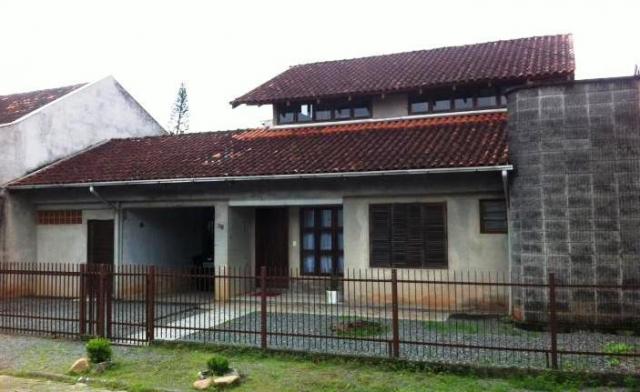 Casa à venda com 4 dormitórios em Bucarein, Joinville cod:CI1226