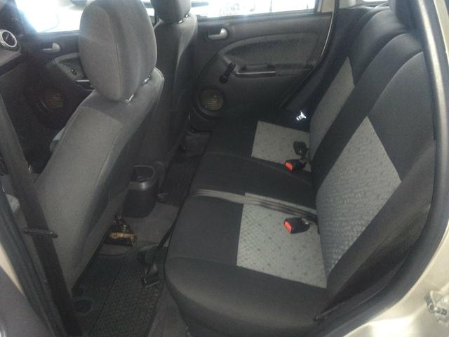 Fiesta Class 1.6 extra 2013 aceito tro-k - Foto 9