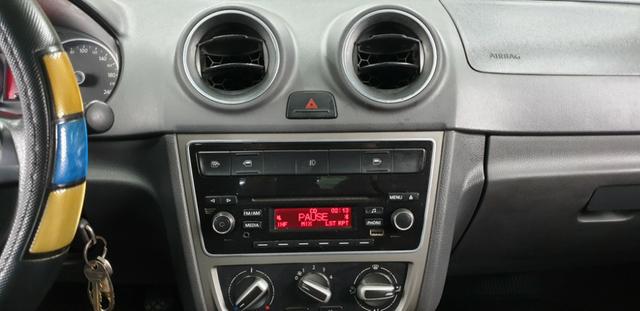 Vw-Volkswagen Novo Voyage GNV 1.6 Flex 2014/14 - Foto 13