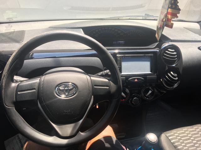 Vende-se Etios 1.3 X Azul - 2016/2016 - Foto 9