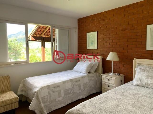 Ótima casa linear com 3 quartos sendo 2 suíte e com casa de caseiro em vargem grande - Foto 12