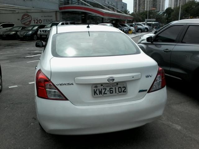 Nissan VERSA 16SV FLEX 4P - Foto 4