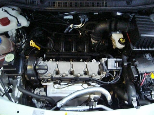 Vw Saveiro Cs 1.6 Completa/ Capota de Fibra vai de Brinde - Foto 7