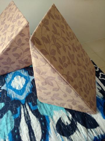 Black Friday | Travesseiro Encosto Triangular