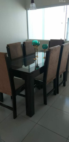 Mesa com cadeiras