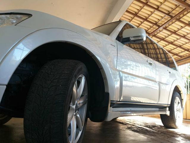 PAJERO FULL 3.2 Turbo Disel, 4x4, 7 lugares - 2013/13 - Foto 4