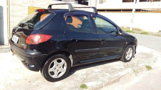 Peugeot 206 Ano 2008/2008 câmbio manual, 4p, motor 1.4 com Kit Gás - Foto 3