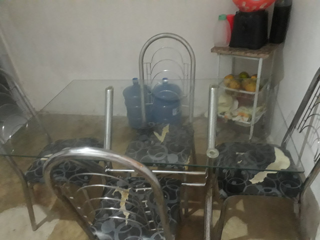 Vendo mesa de vidro - Foto 2