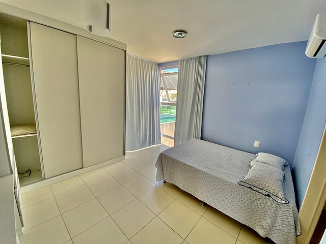 Casa com 4/4 , piscina com espaço gourmet, varanda - Foto 18