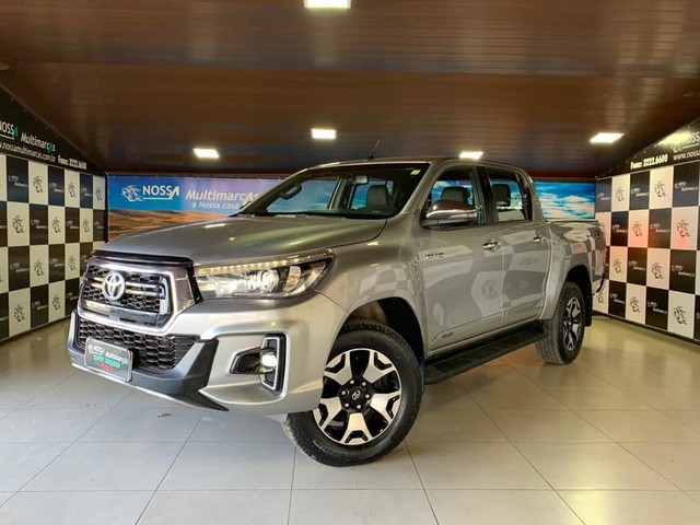 TOYOTA HILUX SRX TOP