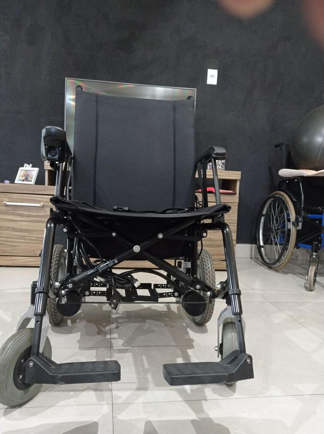 Cadeira motorizada  - Foto 6