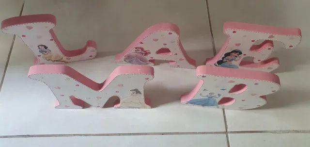 Letras MDF  das princesas 