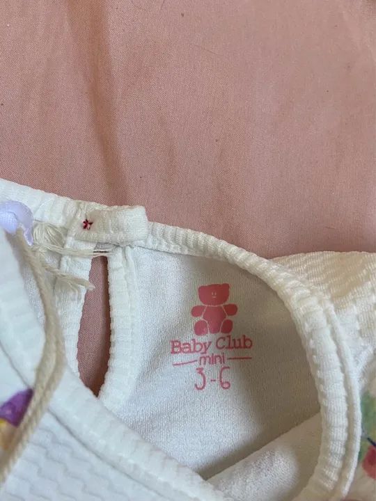 Body cea baby club novo com etiqueta/tag borboletas e flores manga longa 6 meses - Foto 2