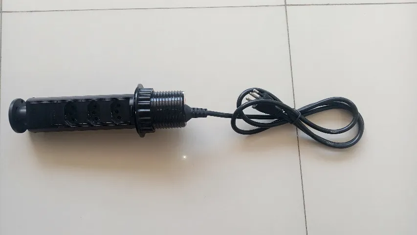 Mini Totem Manual 3 Tomadas 20A Preto QTMOV QM-52051.20