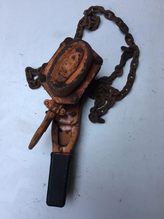 ferramenta antiga