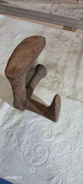 Ferramenta antiga de sapateiro64962661890433121
