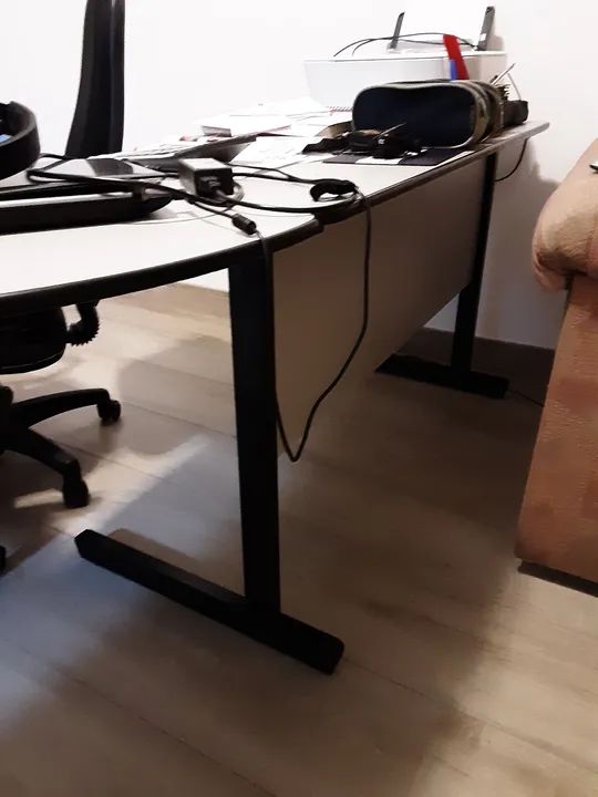 Mesa de escritório.  - Foto 2