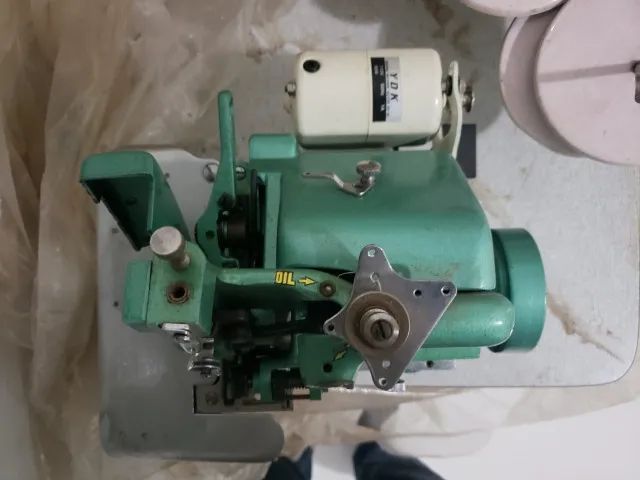 Maquina Overloque Novo