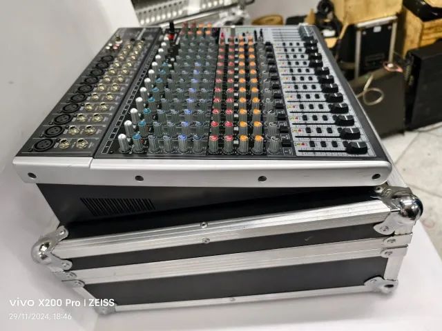 Mesa Behringer X2442usb Xenyx Bivolt E Com Case Ótima!! - Foto 4