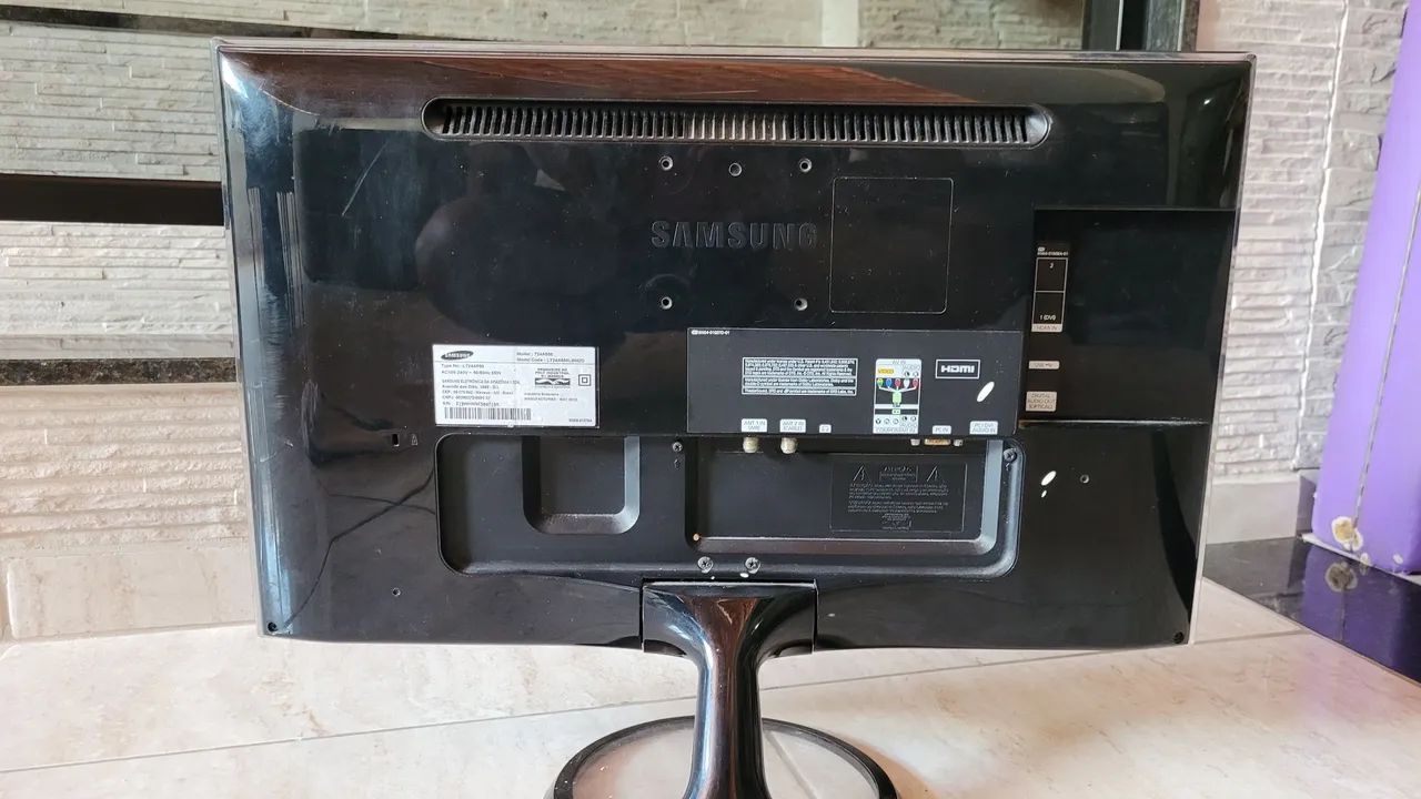 Monitor TV 24" LED - HDMI/VGA - Foto 3