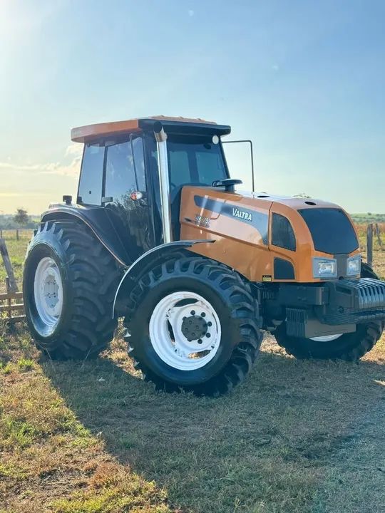 Trator Valtra 