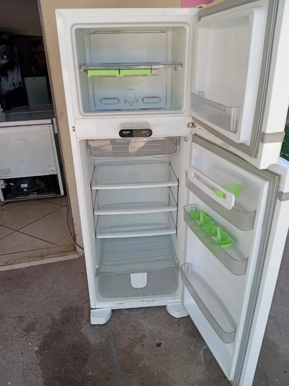 Geladeira Consul Frost Free, 380 litros.