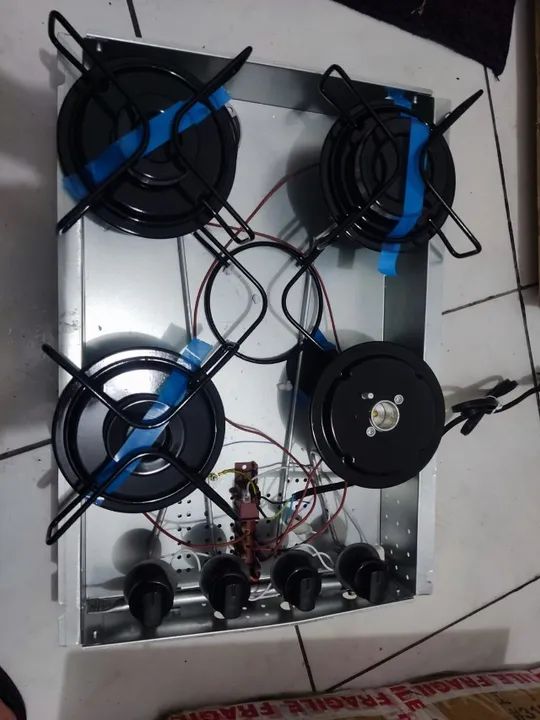 Cooktop Itatiaia Essencial 4 bocas - Sem o tampo de vidro