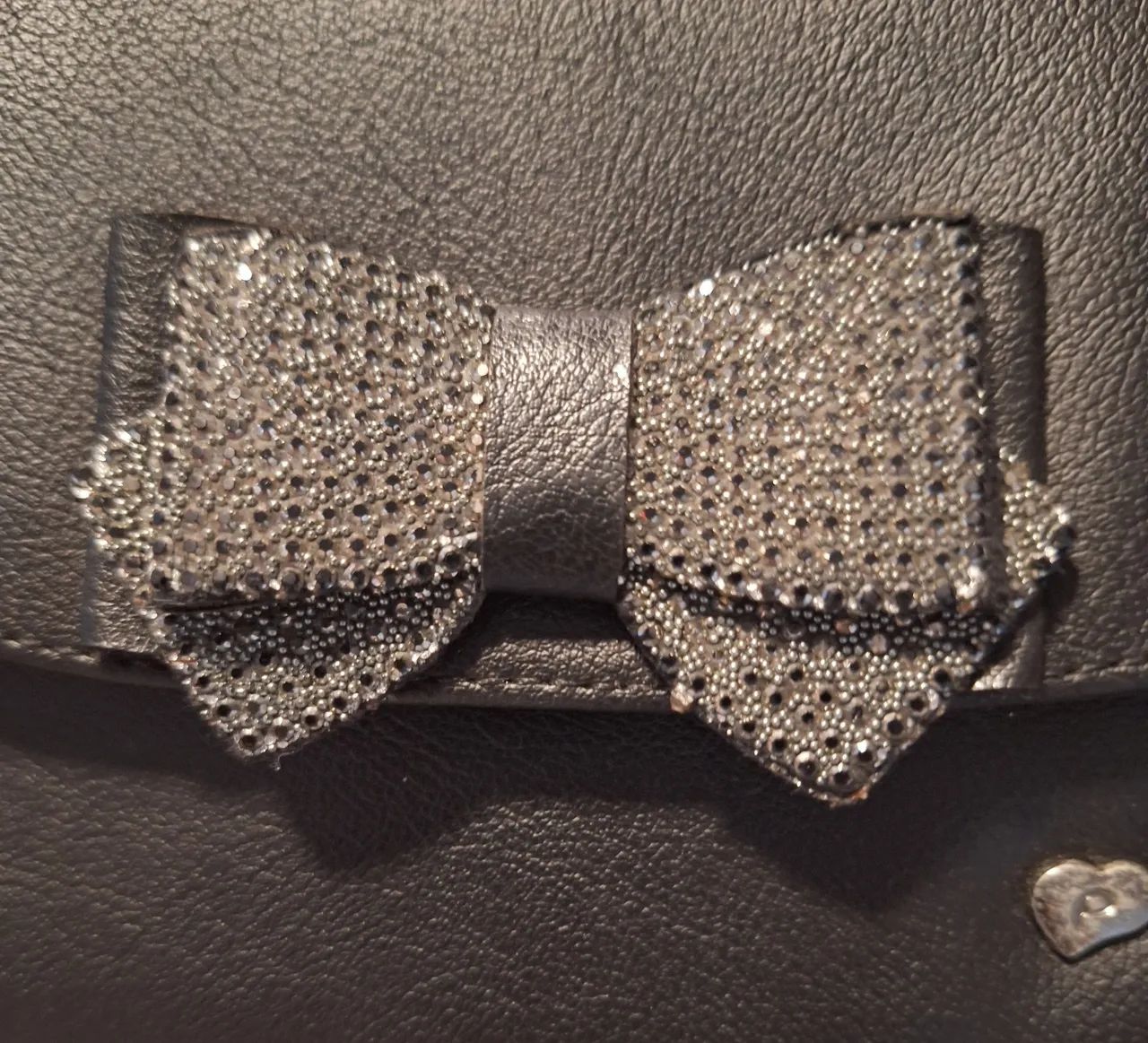 Bolsa Tiracolo Infantil Pampili Preta Laços Strass - Foto 4