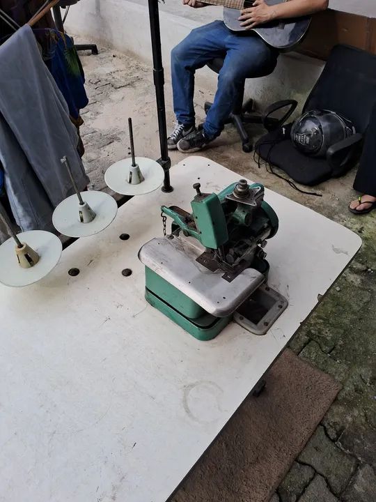 Vendo,Máquina de Overlock Industrial - Foto 3