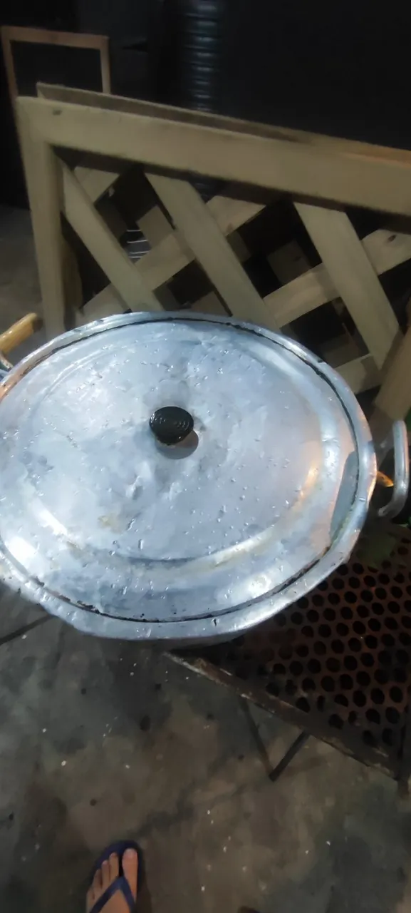 Panela grande de alumínio, com tampa, 17L