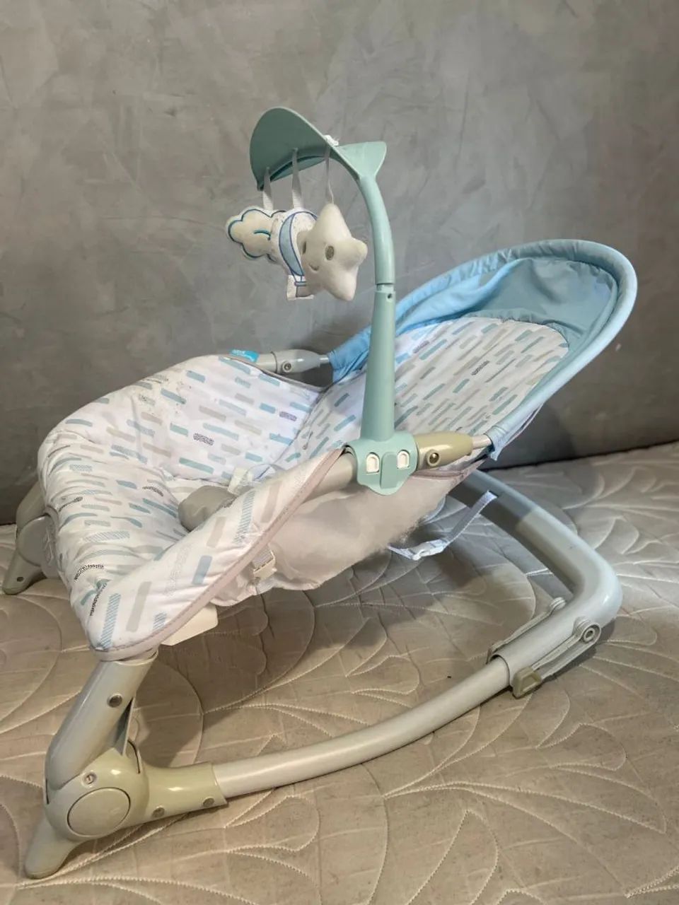 Cadeira balanço musical - Foto 4
