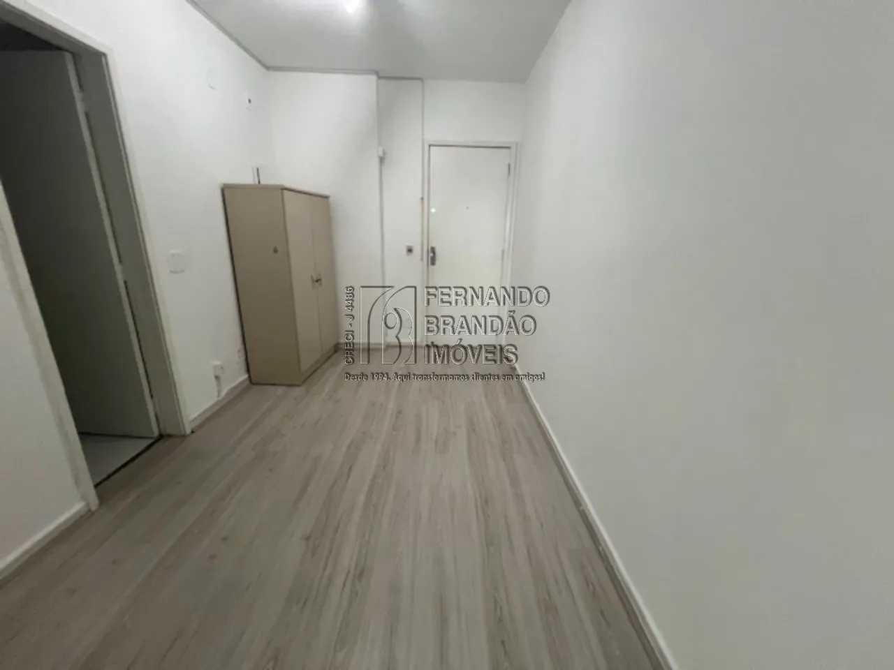 Vendo sala em condomínio na Barra da Tijuca, Rio de Janeiro-RJ - 27,00 m² de área. Excelen