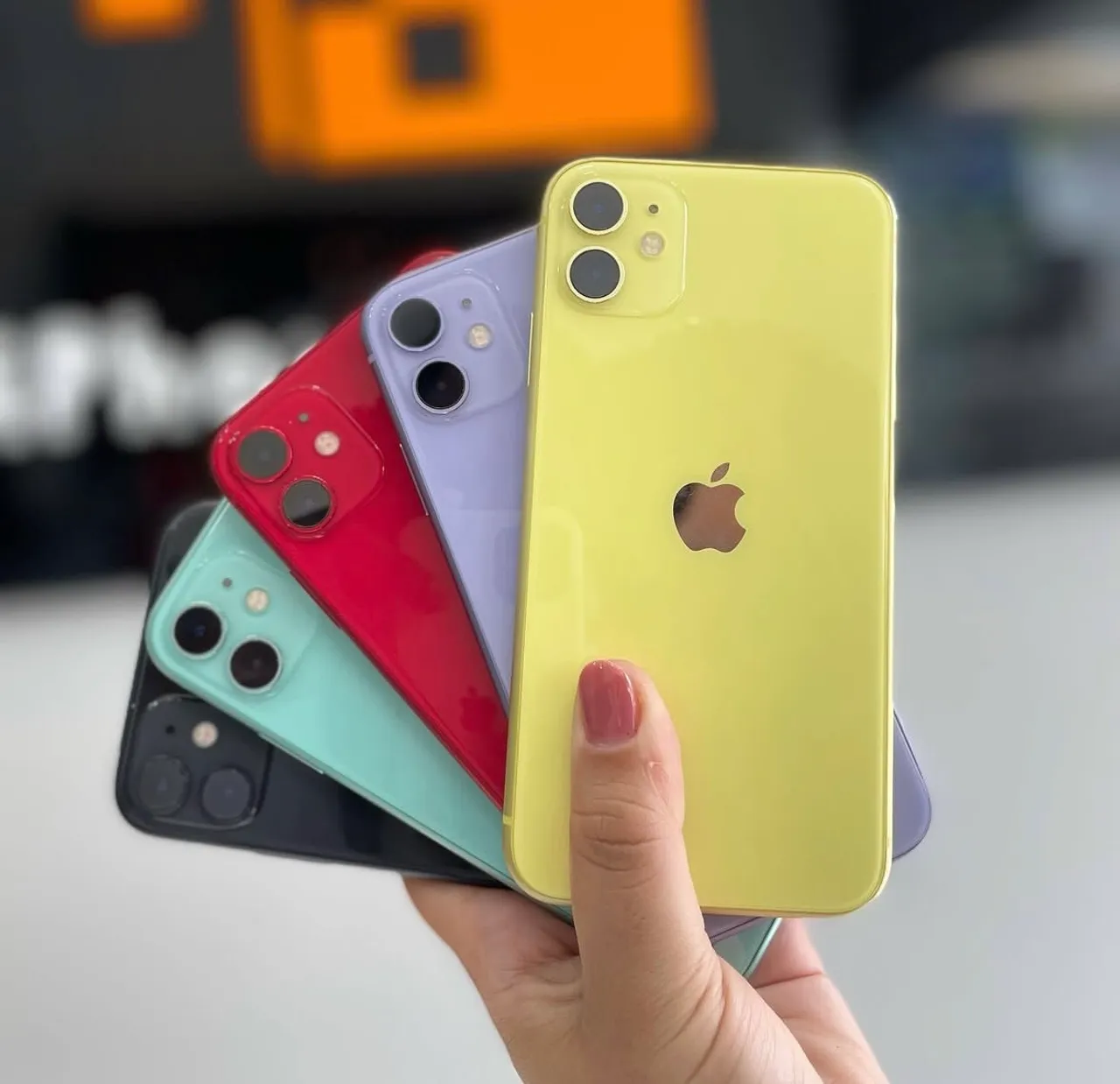 IPHONE 11 64GB SUPER NOVO, ACEITAMOS SEU IPHONE USADO COMO PARTE DO PAGAMENTO.