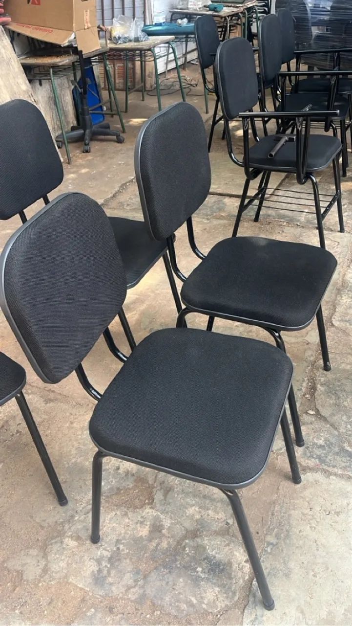 Cadeiras mesa e longarinas para escritório ou estudo