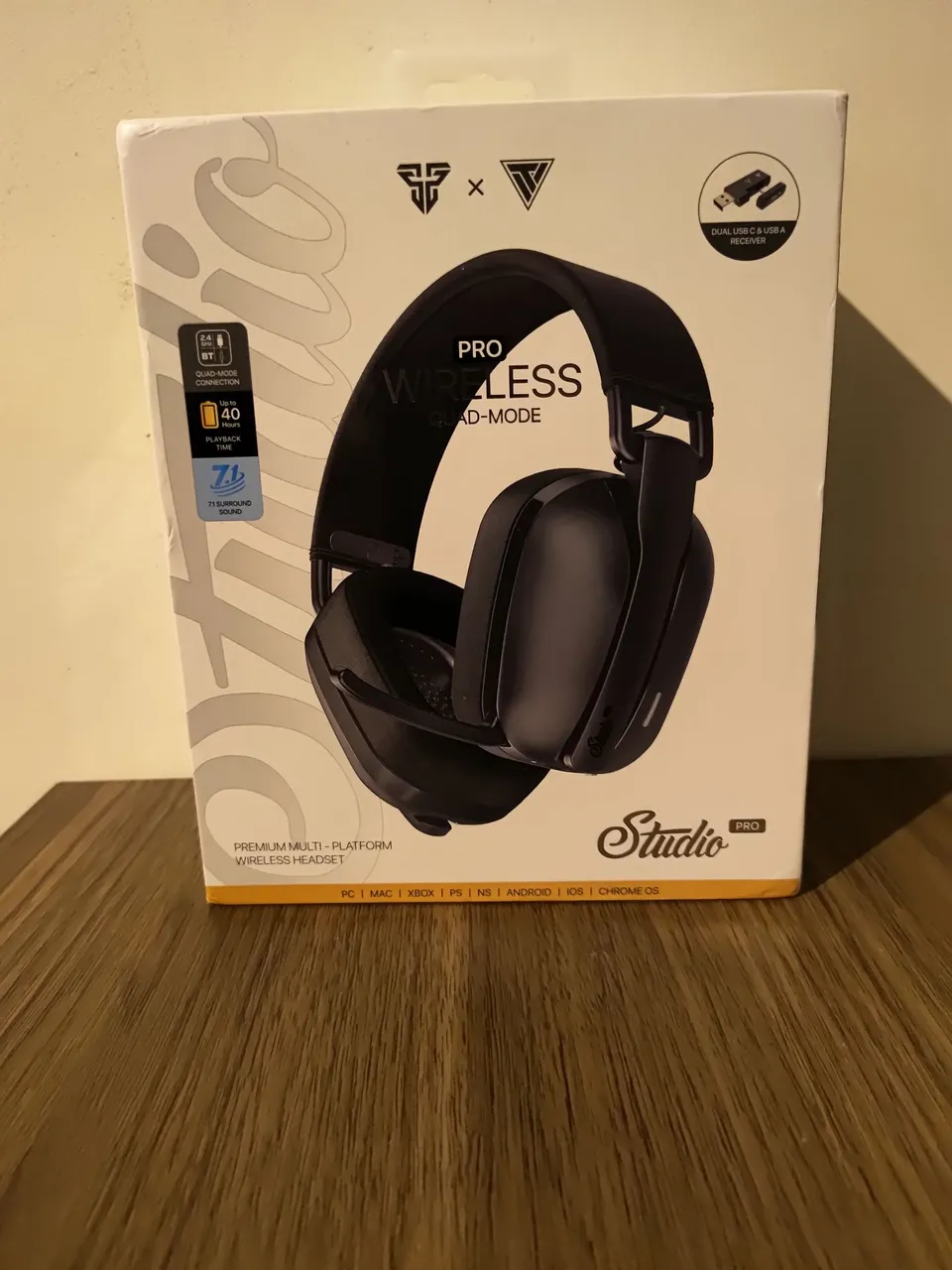 Headset Wireless Studio Pro - Novo
