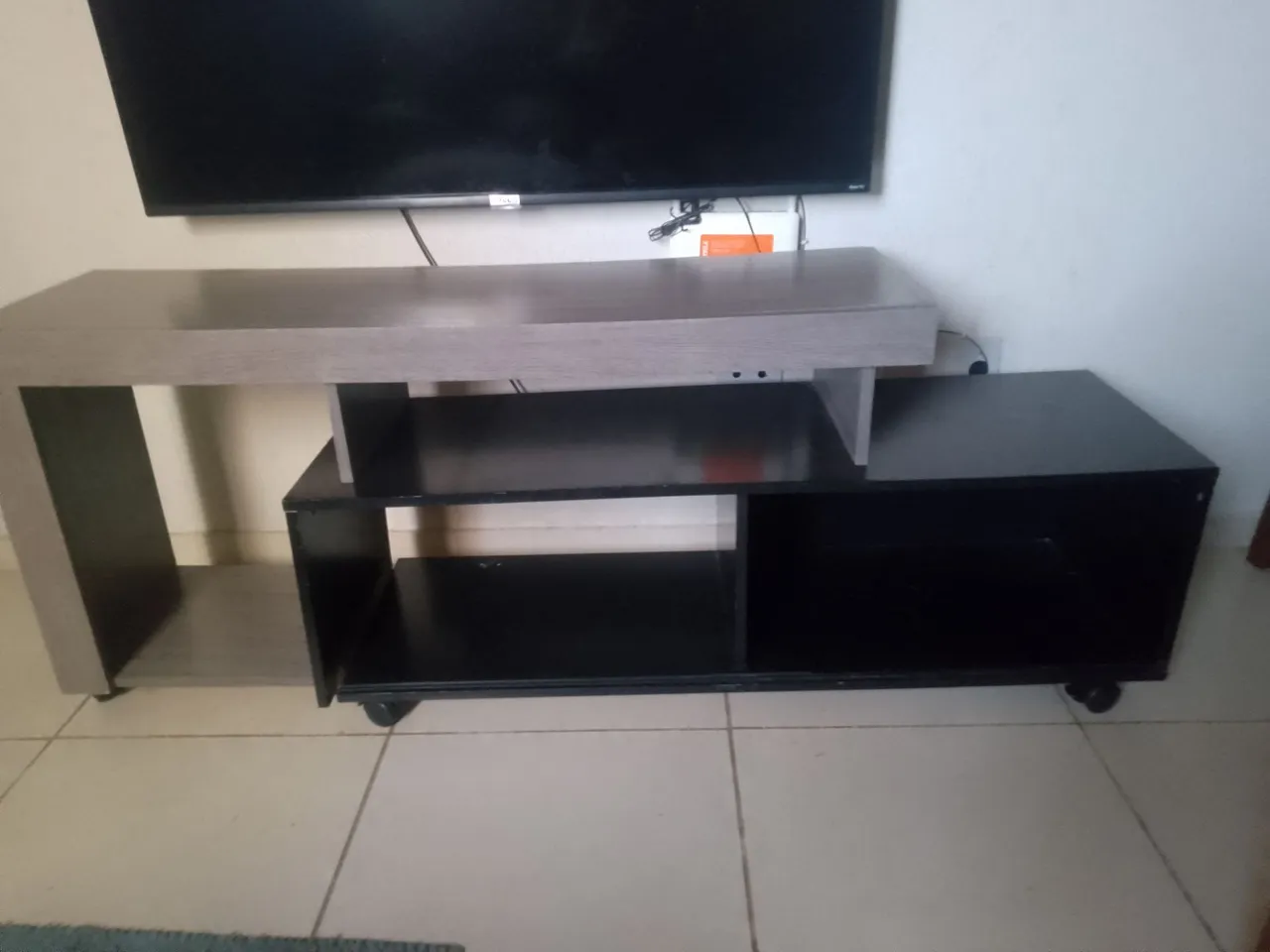 Rack para TV com Rodinhas