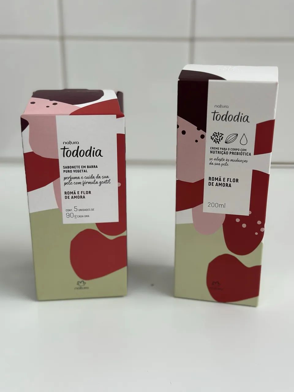 Kit sabonete e hidratante flor de amora e roma - Foto 4